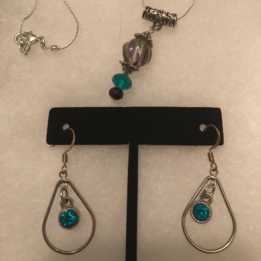 Jewelry Set Necklace/earrings. NWOT